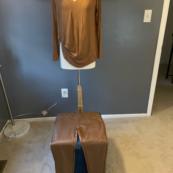 Fall Faux Leather 2 pc Luxe Set - Cognac - Picture 2 of 9